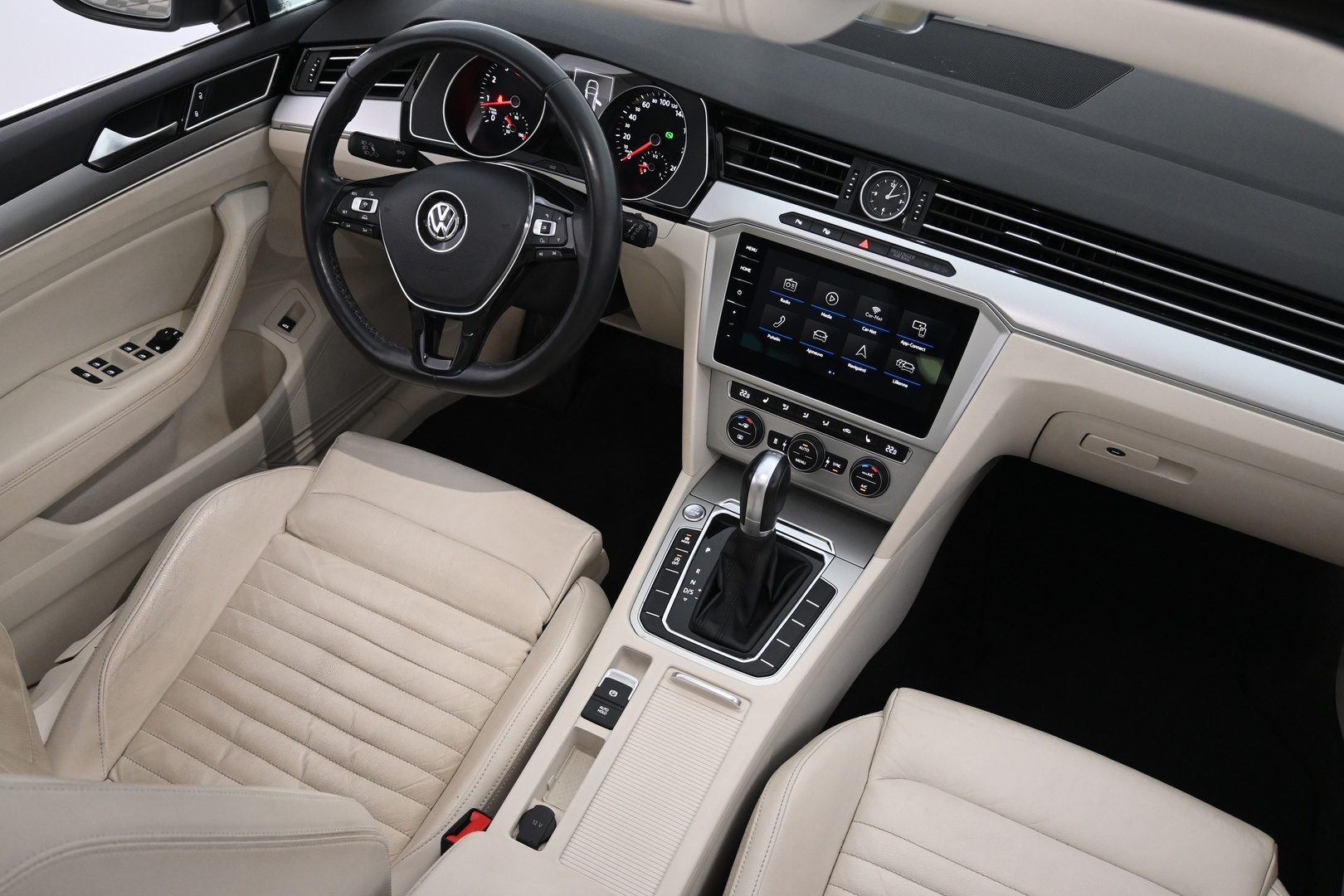VOLKSWAGEN Passat 2018