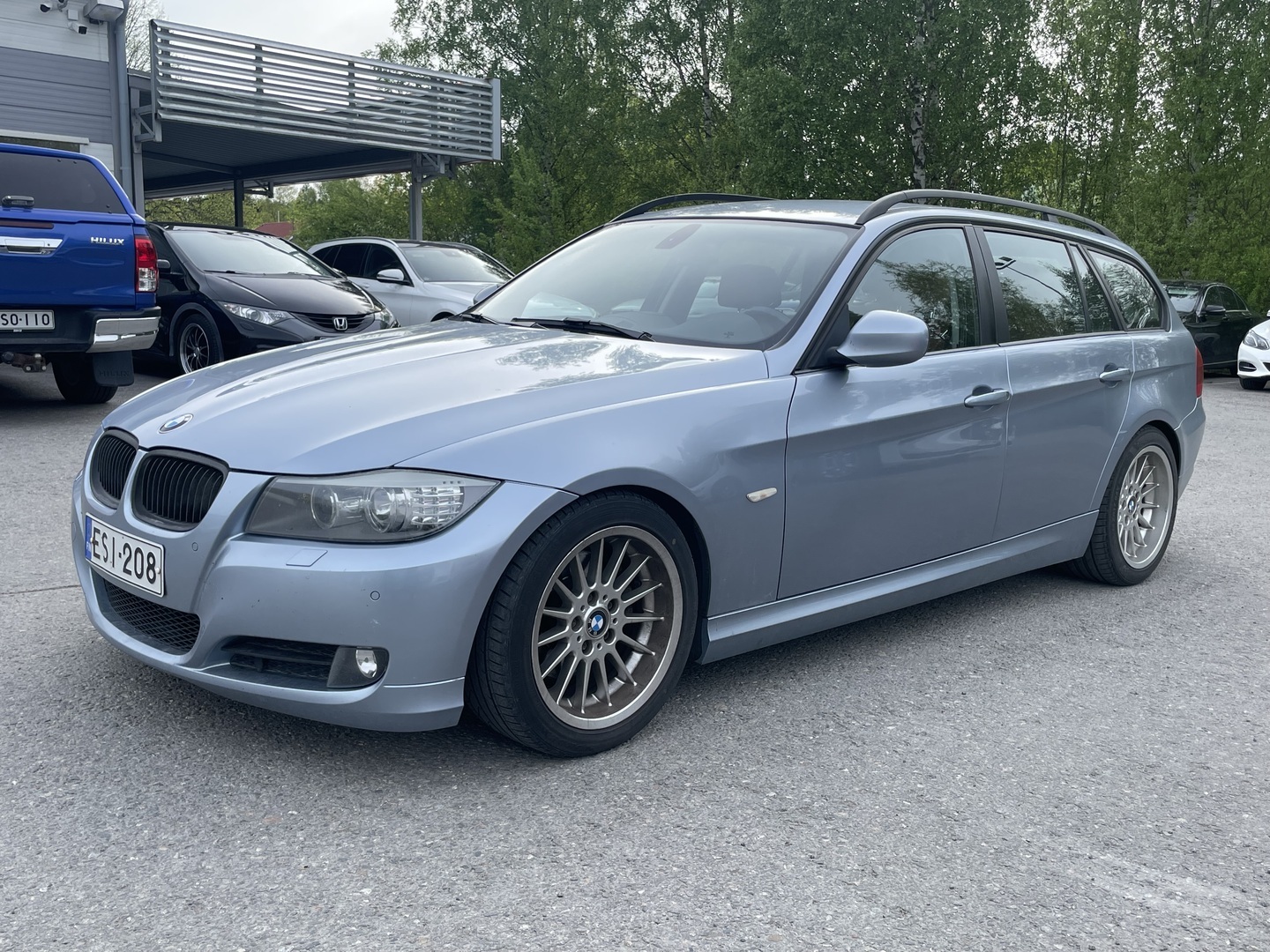 BMW 320 2011
