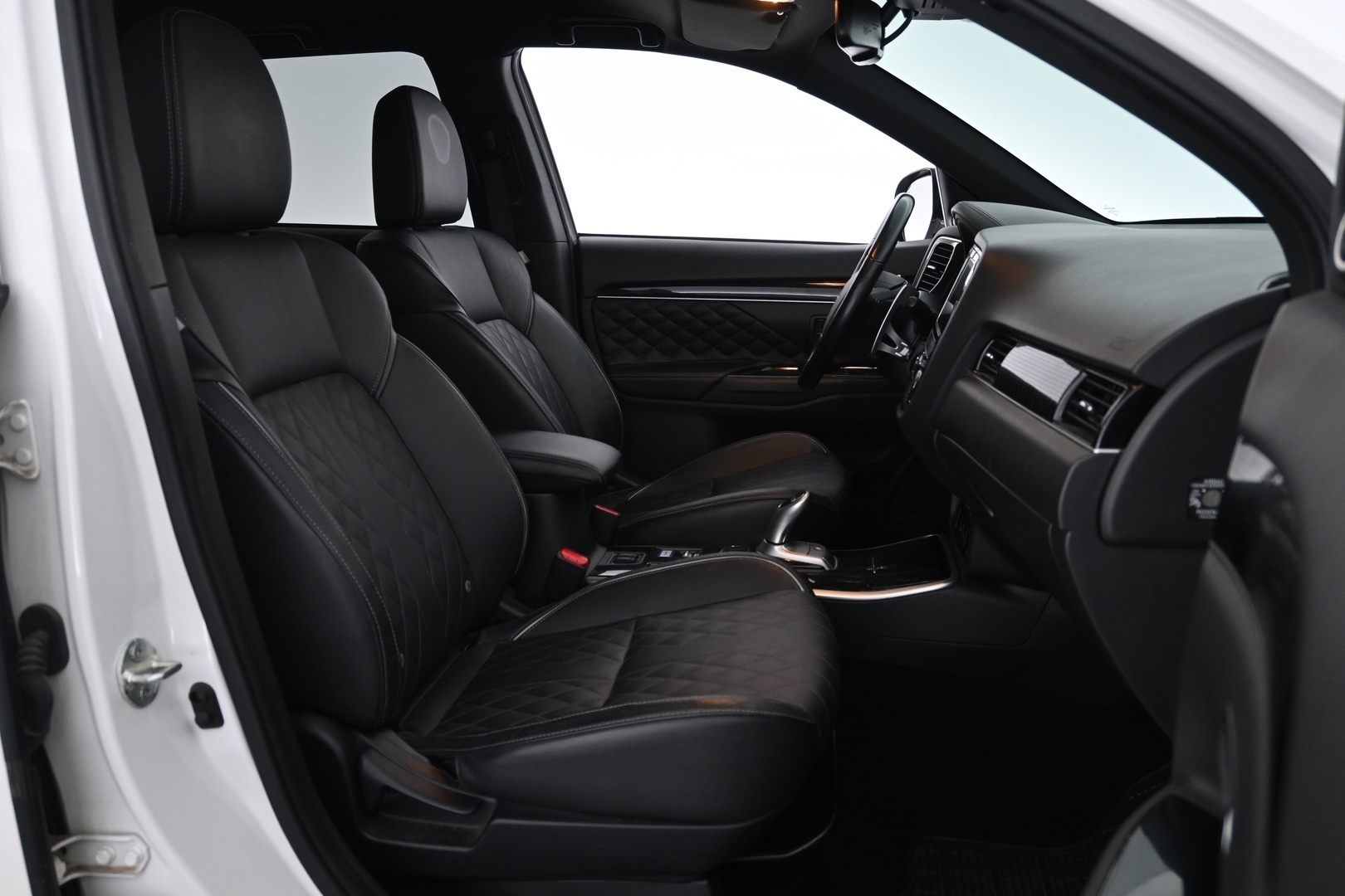 MITSUBISHI Outlander PHEV 2019