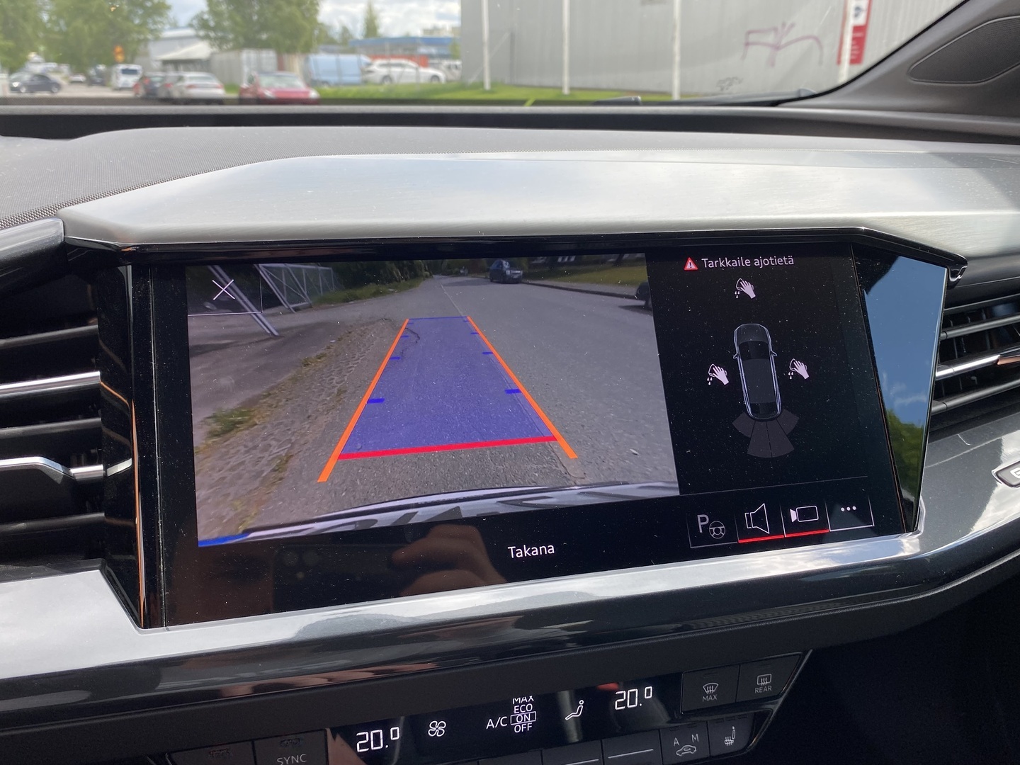 AUDI Q4 e-tron 2023