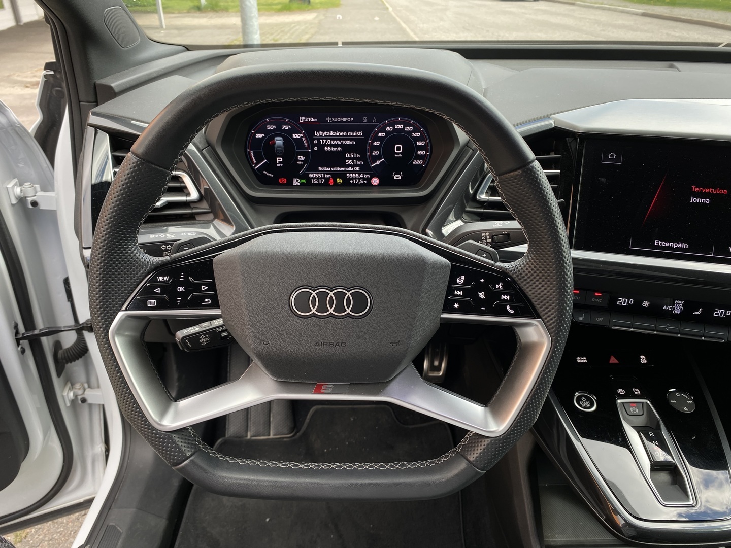 AUDI Q4 e-tron 2023