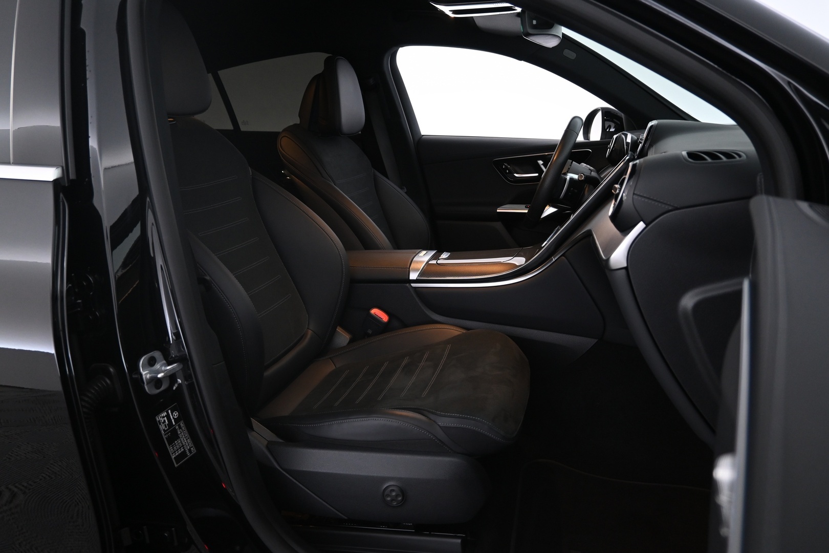 MERCEDES-BENZ GLC 2024