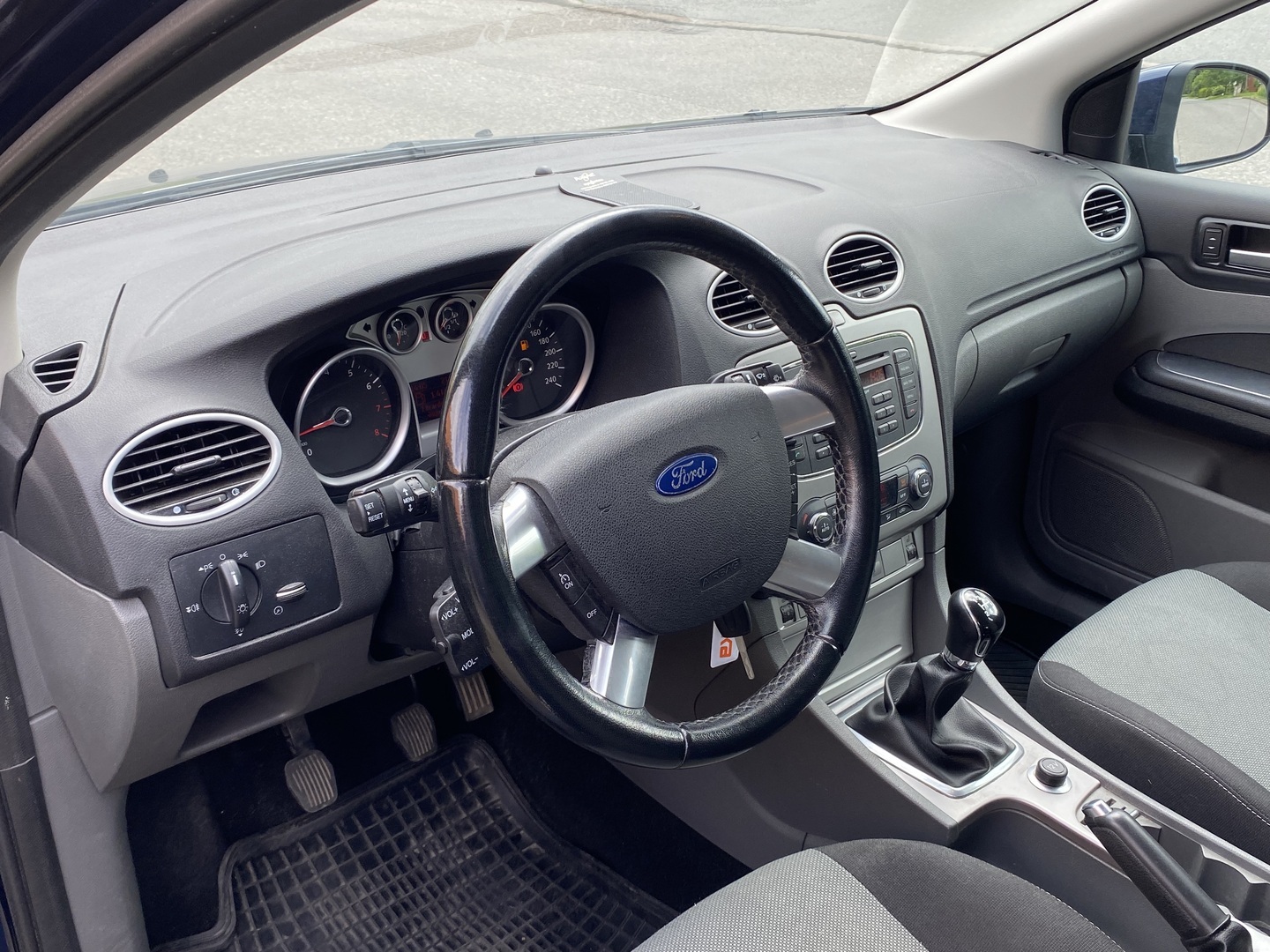 FORD Focus 2011