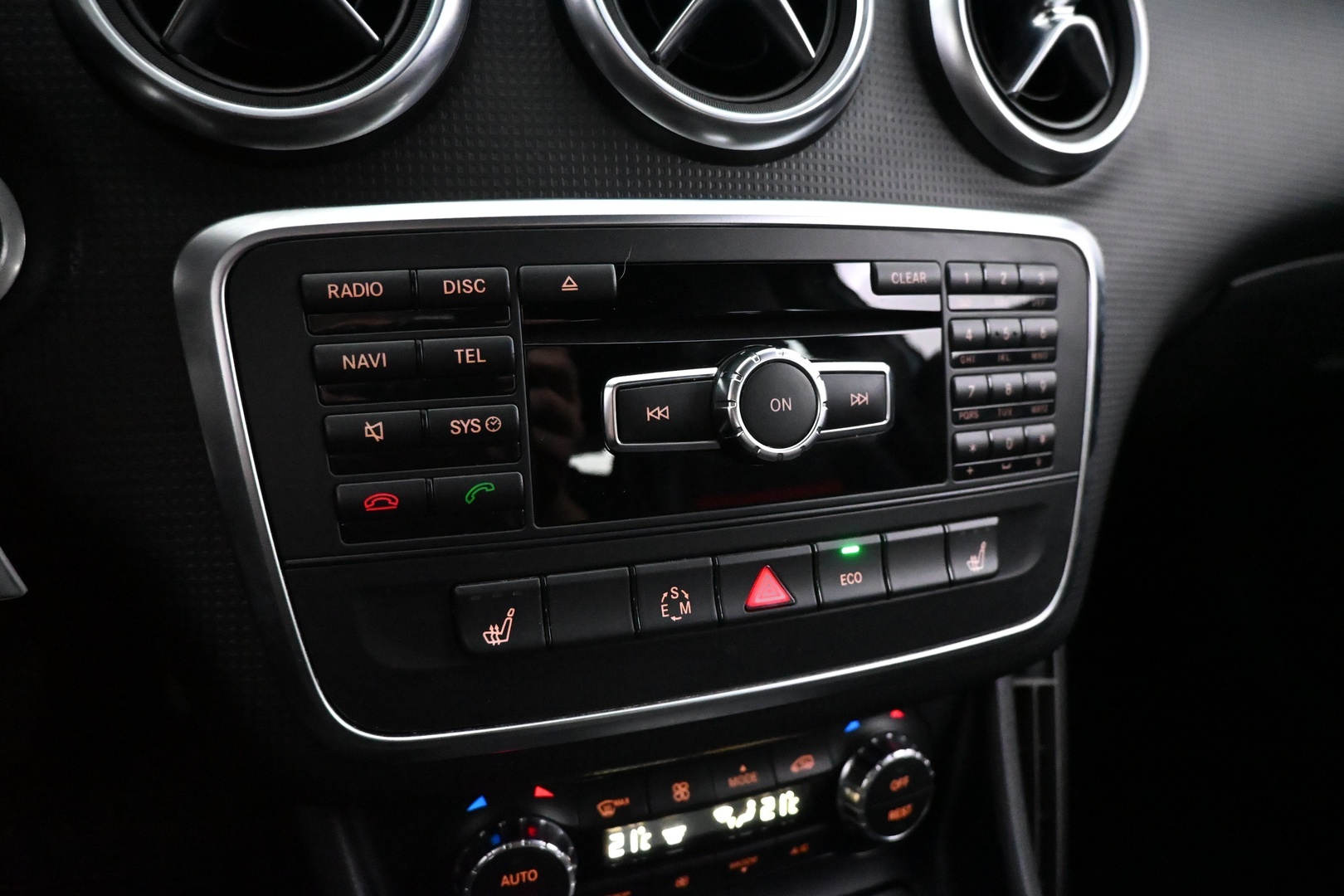 MERCEDES-BENZ A 2014