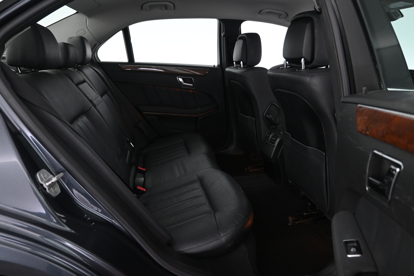 MERCEDES-BENZ E 2012