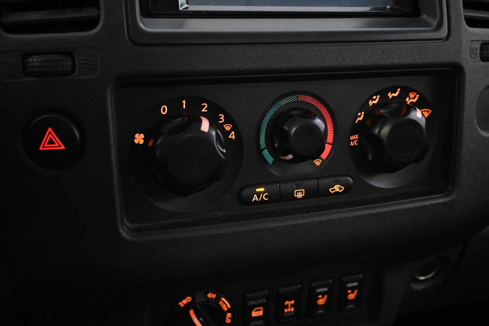 NISSAN Navara 2008