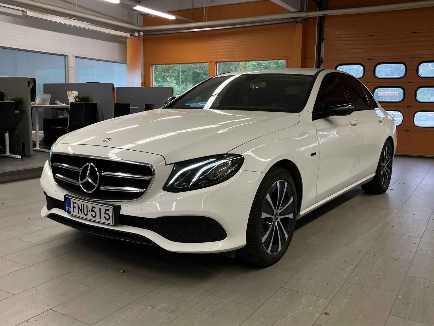MERCEDES-BENZ E 2019