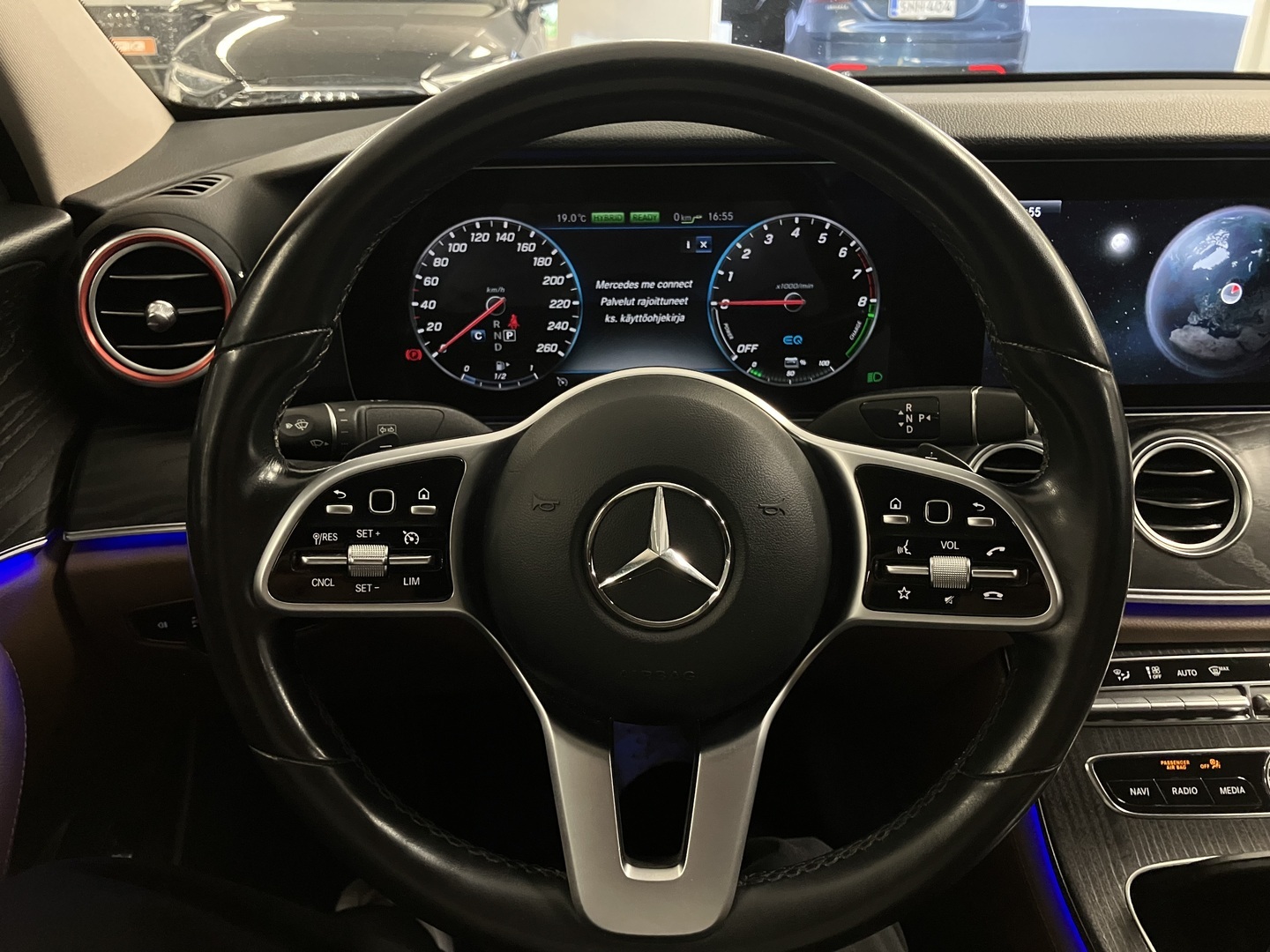 MERCEDES-BENZ E 2019