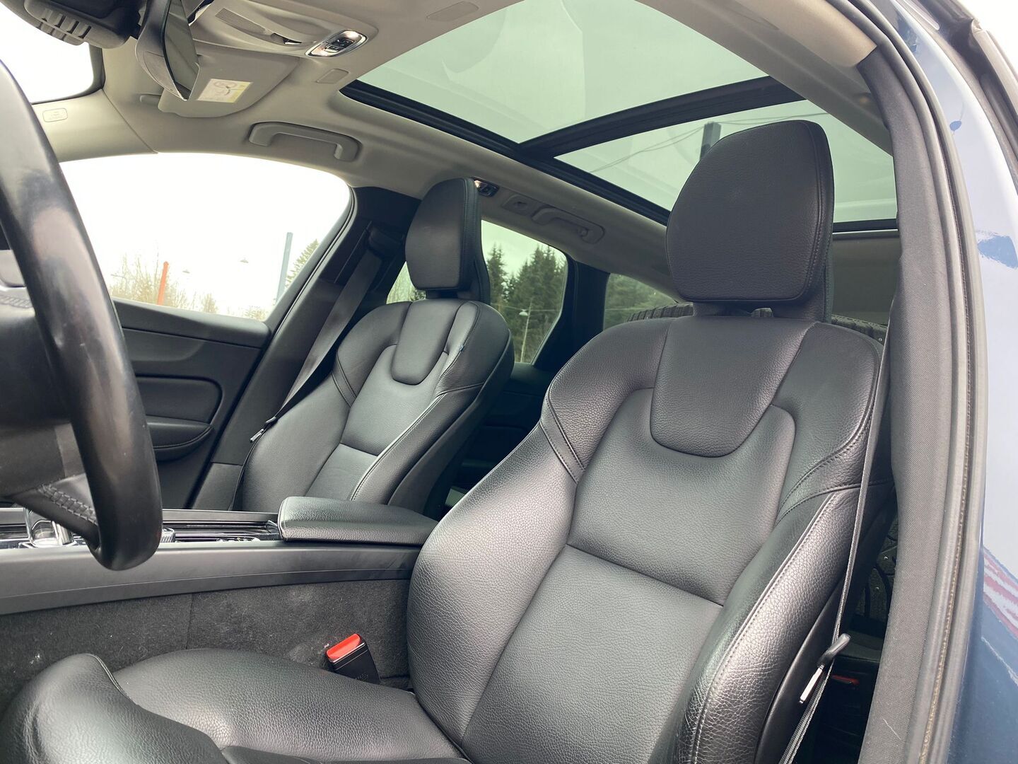VOLVO XC60 2019