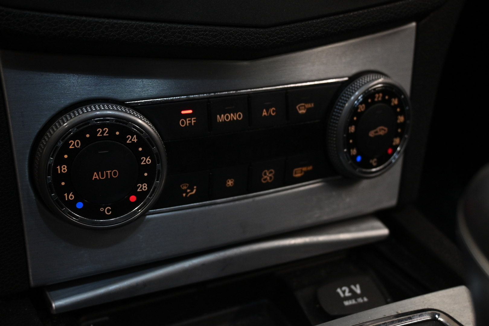 MERCEDES-BENZ C 2010