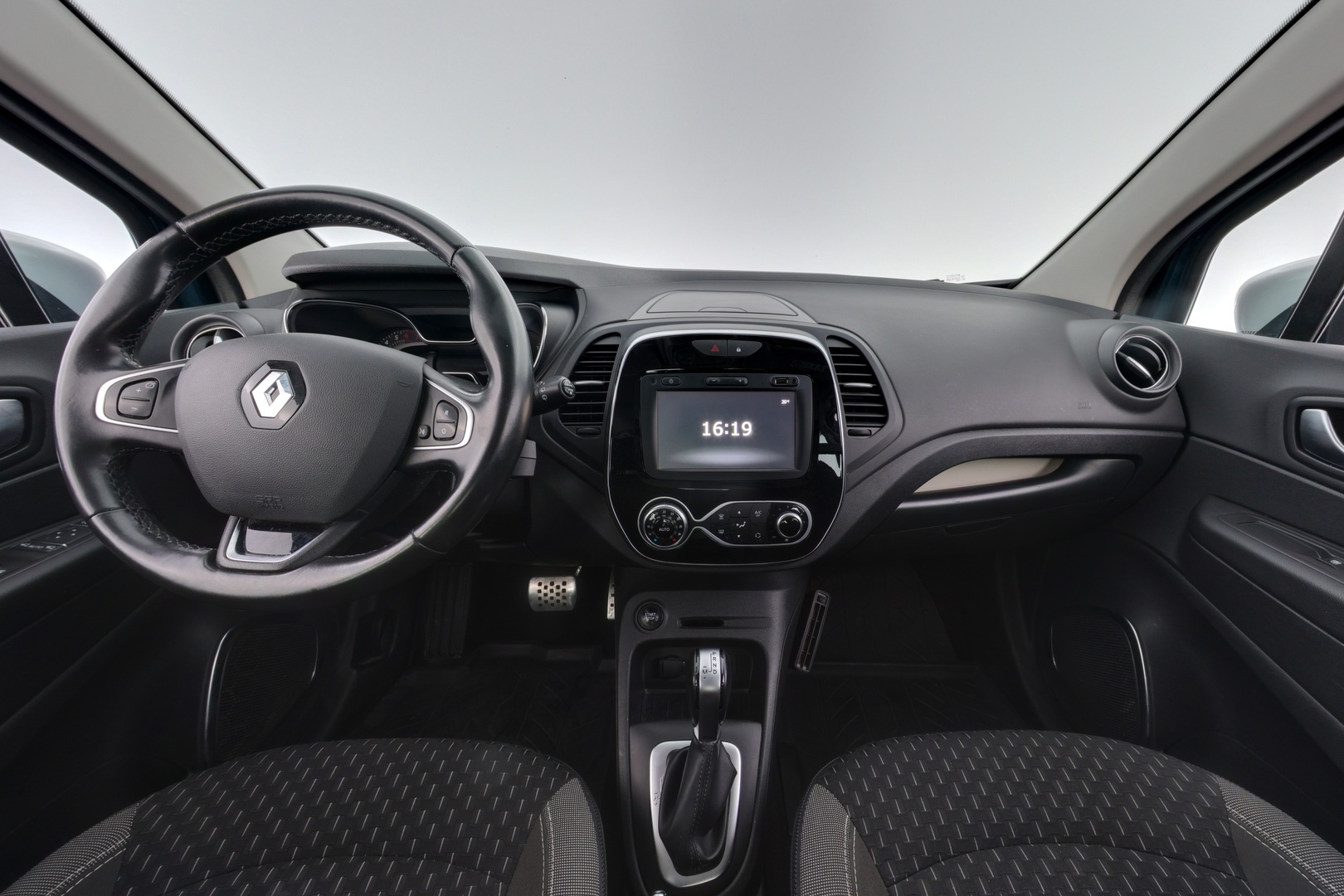 RENAULT Captur 2018