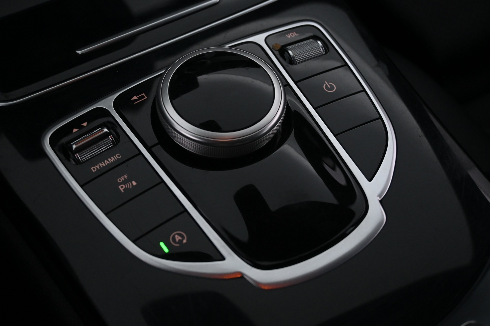 MERCEDES-BENZ C 2017