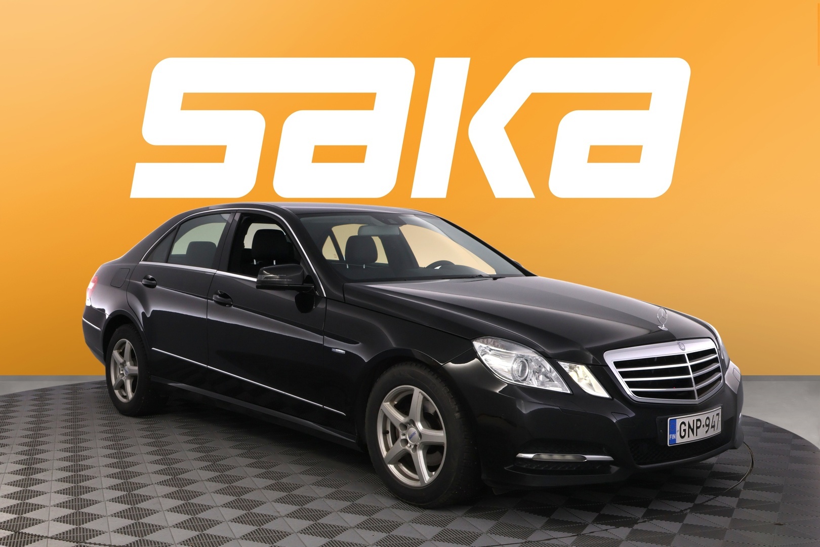 MERCEDES-BENZ E 2011