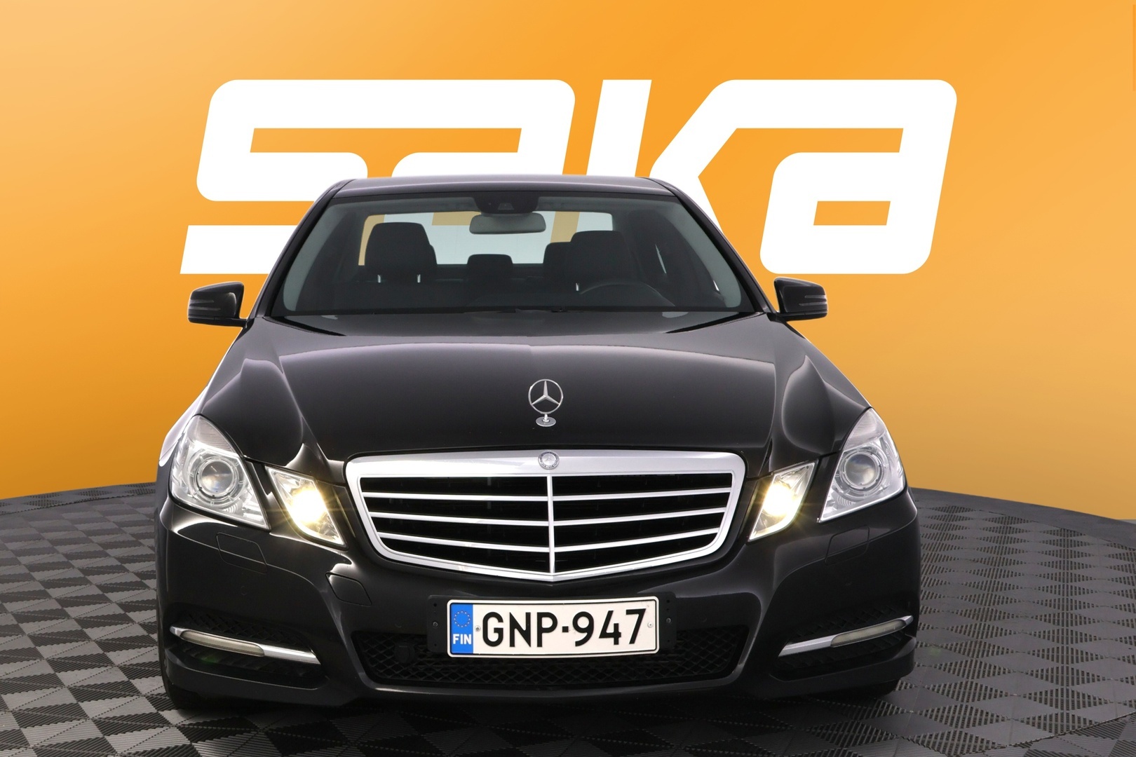 MERCEDES-BENZ E 2011