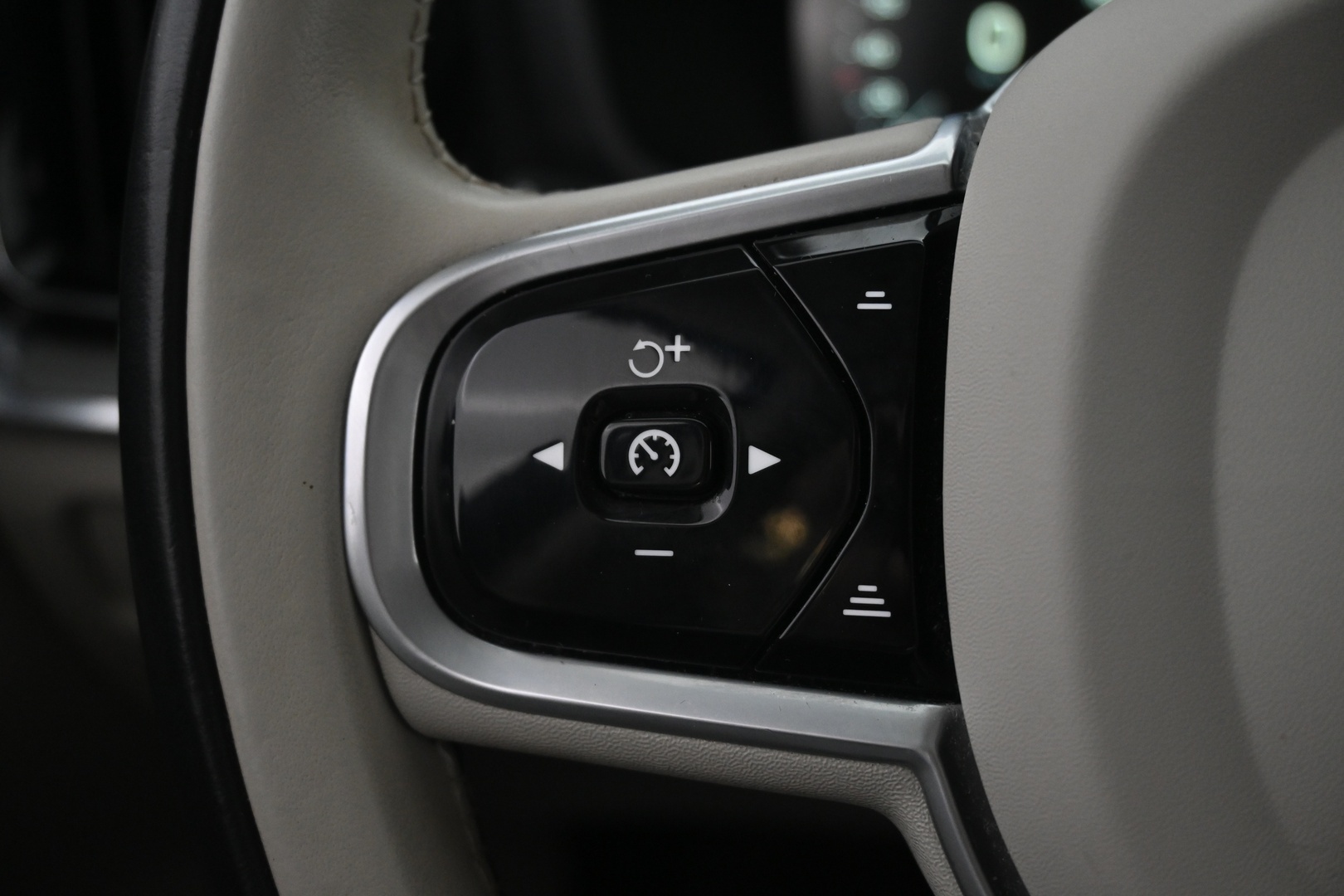 VOLVO V60 Cross Country 2022