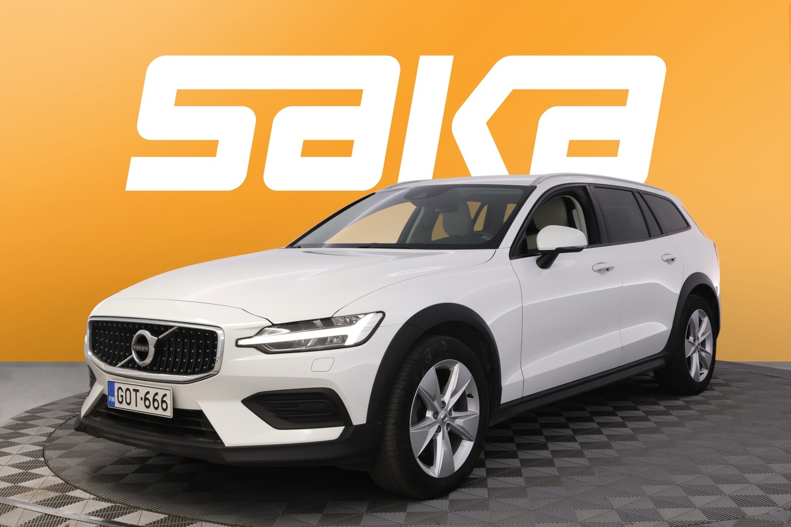 VOLVO V60 Cross Country 2022