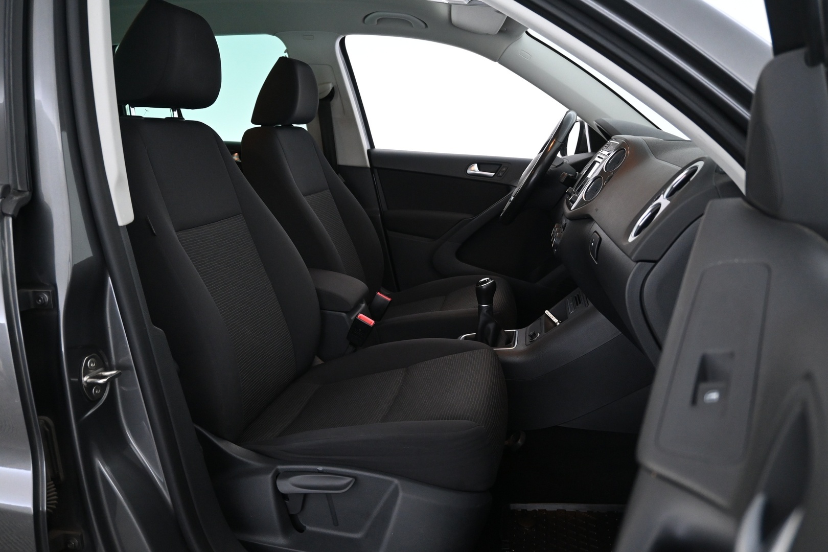 VOLKSWAGEN Tiguan 2016