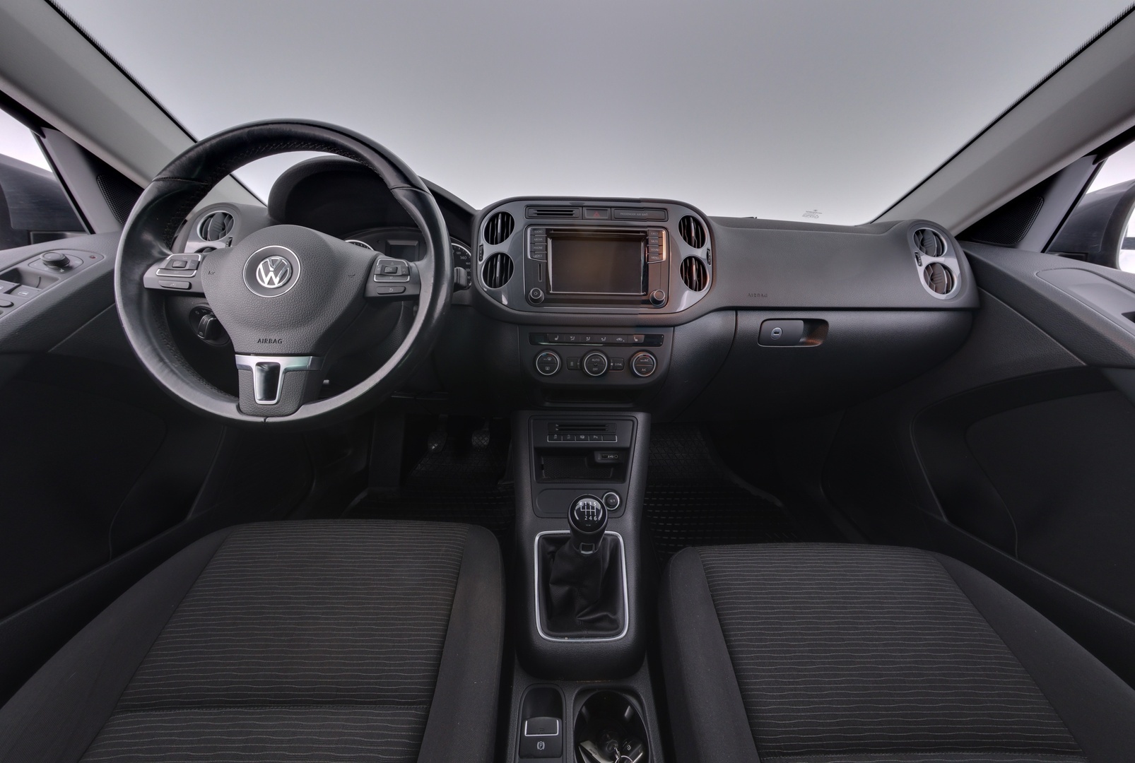 VOLKSWAGEN Tiguan 2016