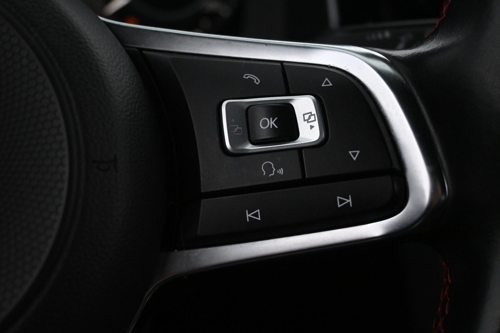 VOLKSWAGEN Golf 2018