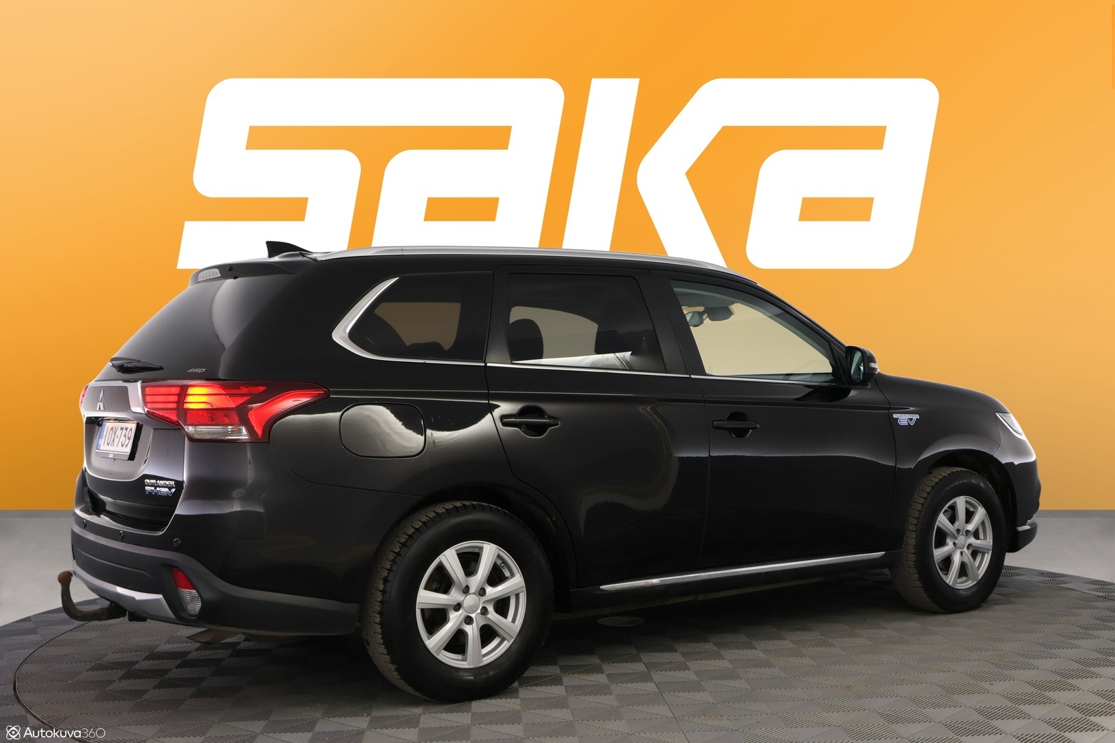 MITSUBISHI OUTLANDER PHEV 2016