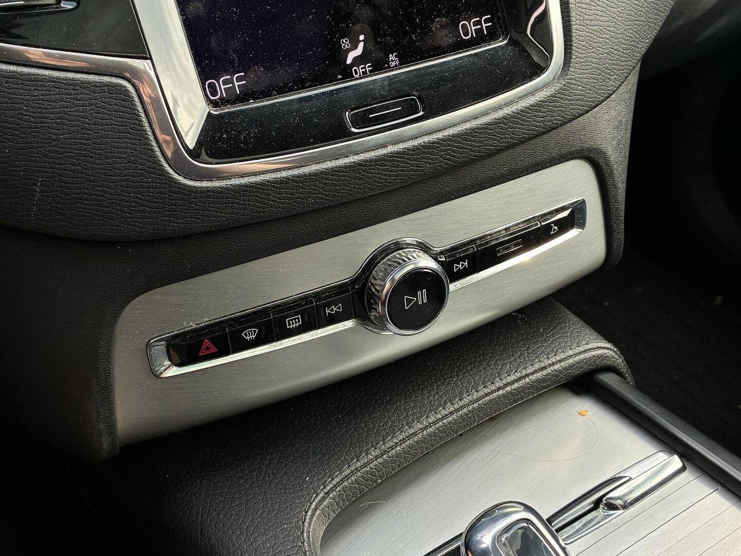 VOLVO XC90 2017