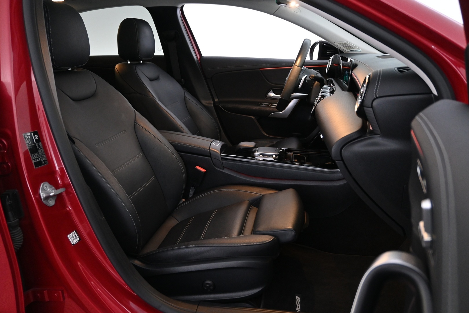 MERCEDES-BENZ A 2021