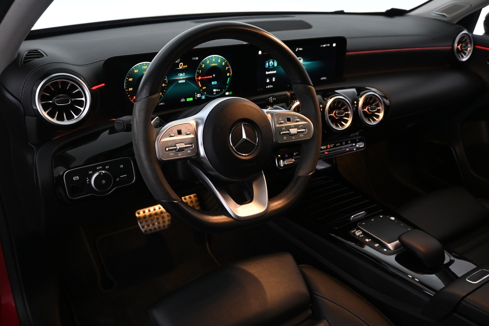 MERCEDES-BENZ A 2021