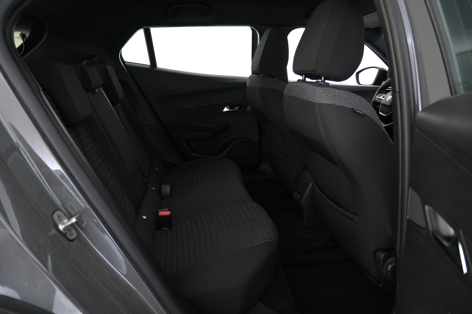 PEUGEOT e-2008 2024