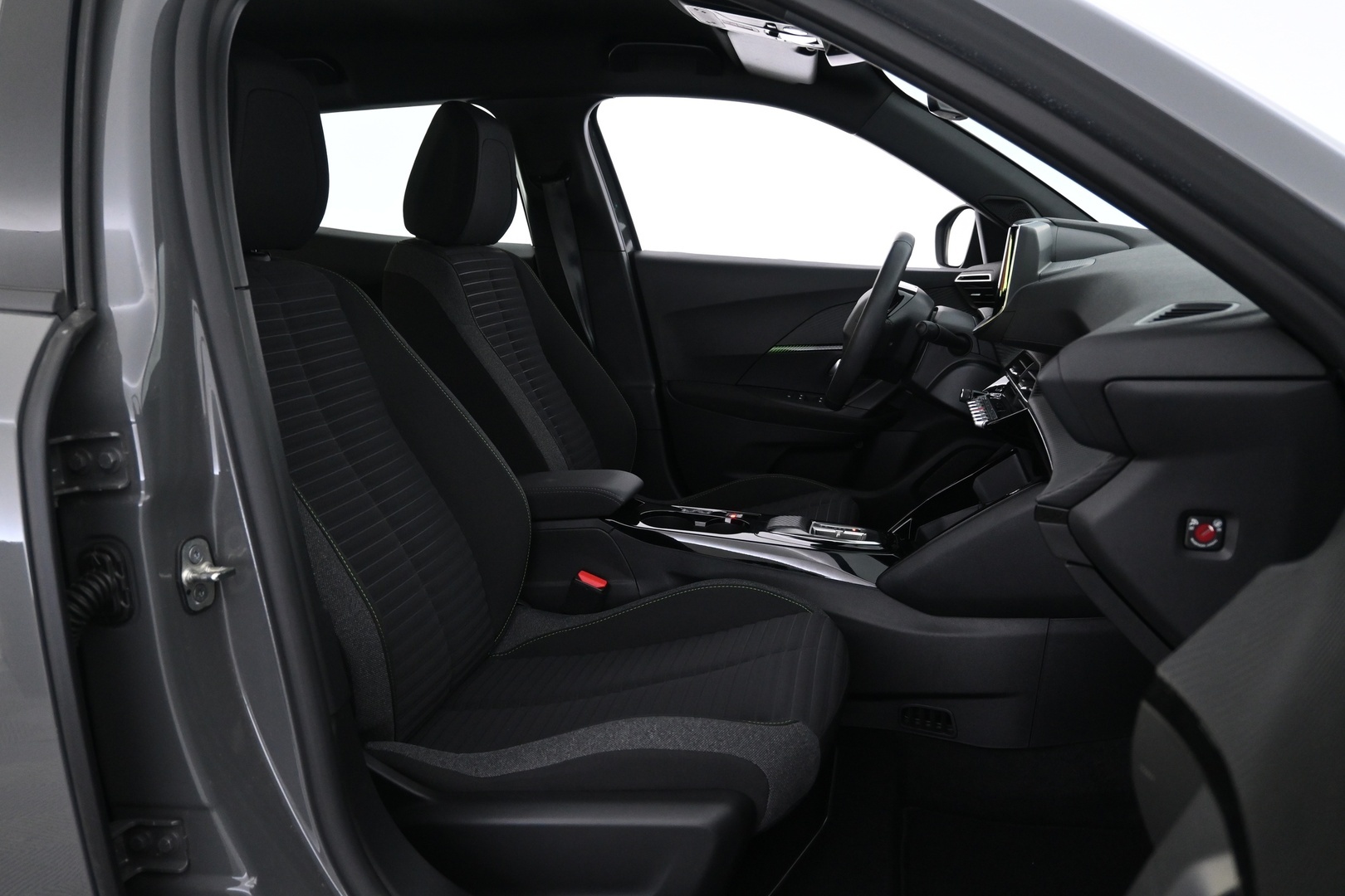 PEUGEOT e-2008 2024