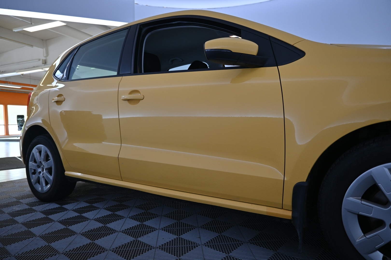 VOLKSWAGEN Polo 2011