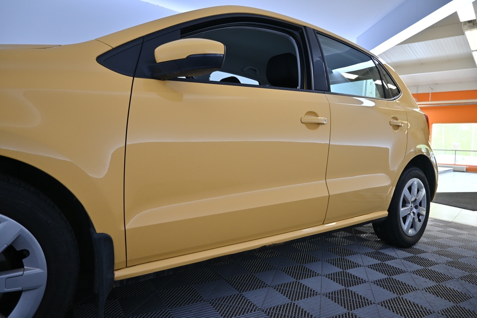VOLKSWAGEN Polo 2011