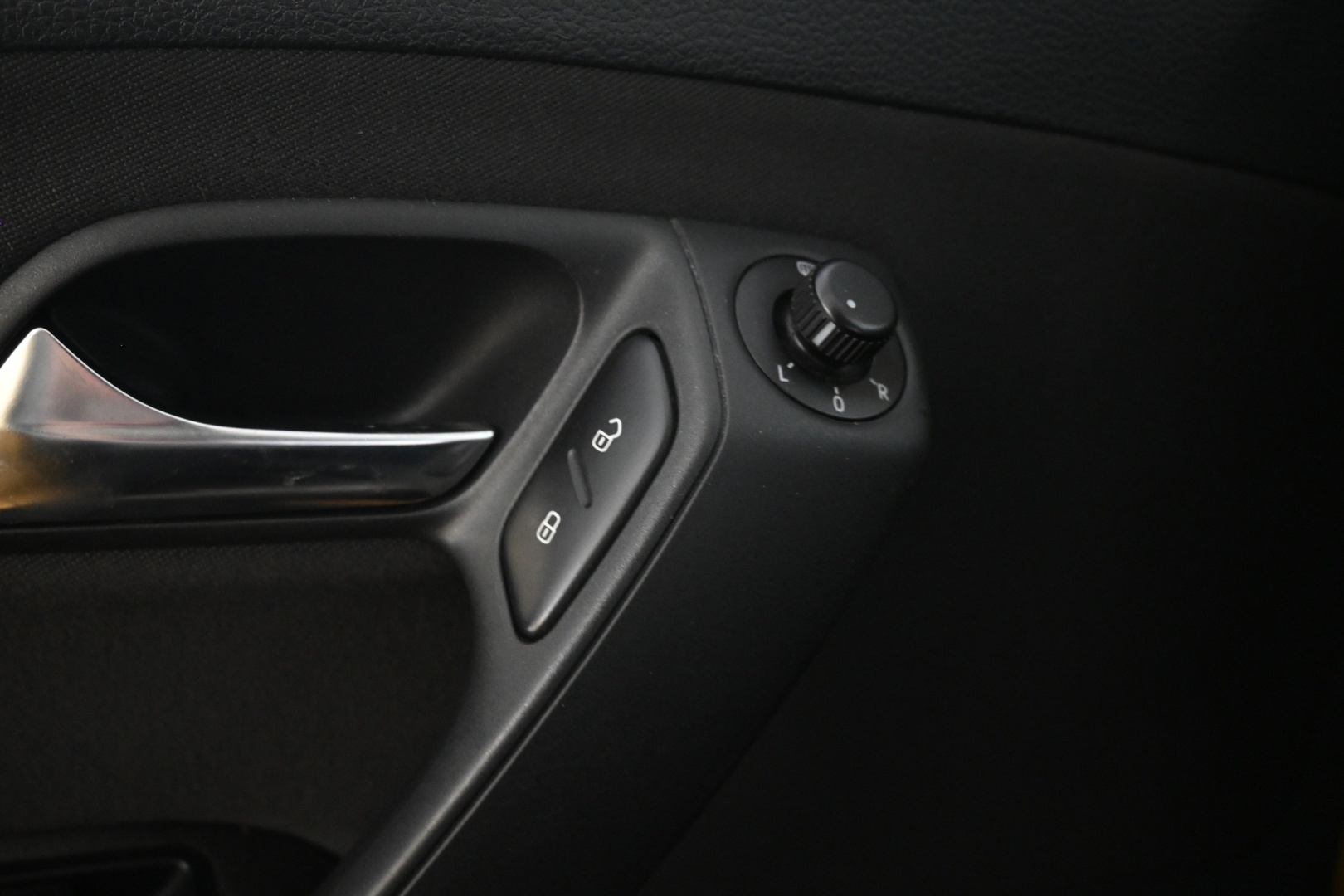 VOLKSWAGEN Polo 2011