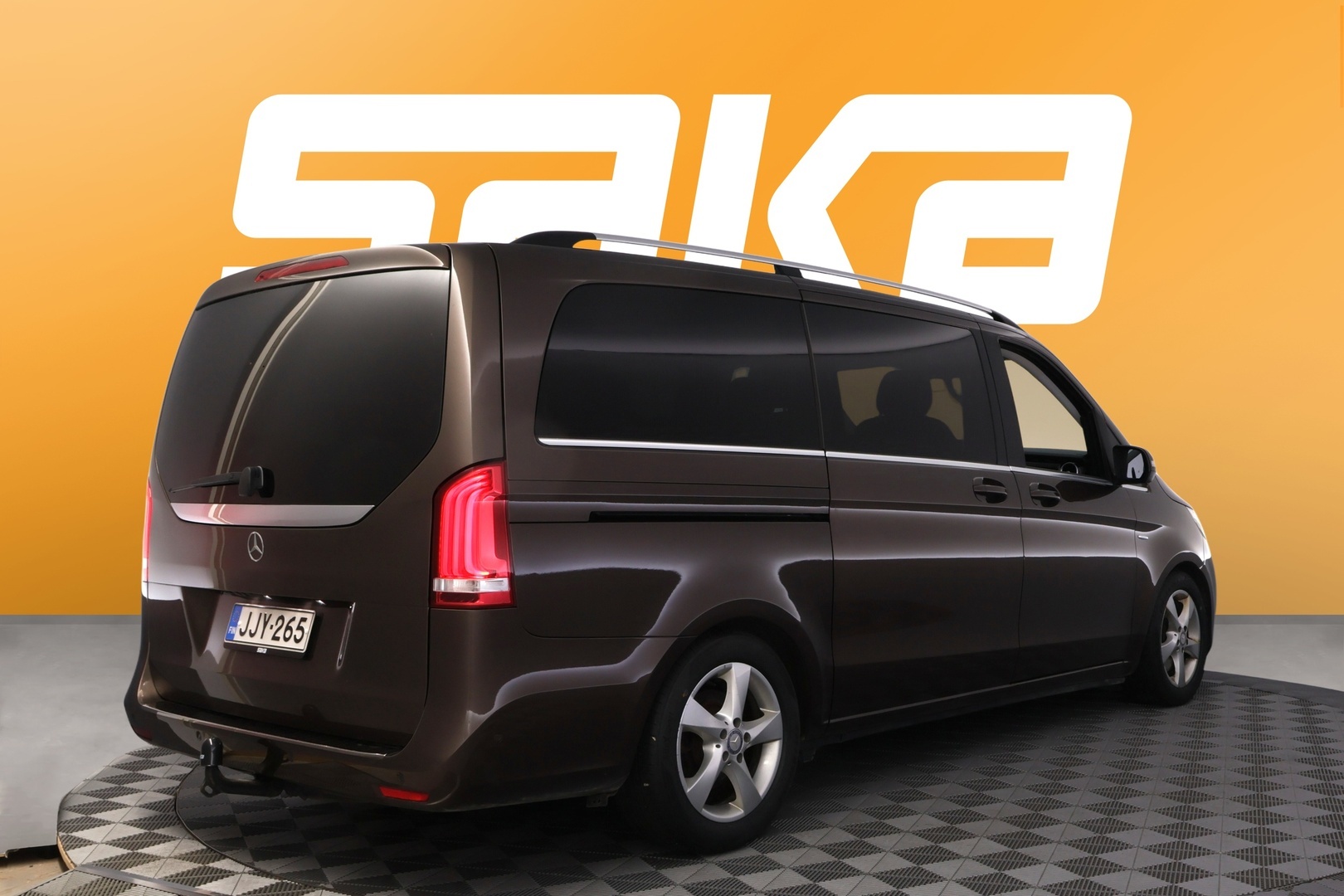 MERCEDES-BENZ V 2015