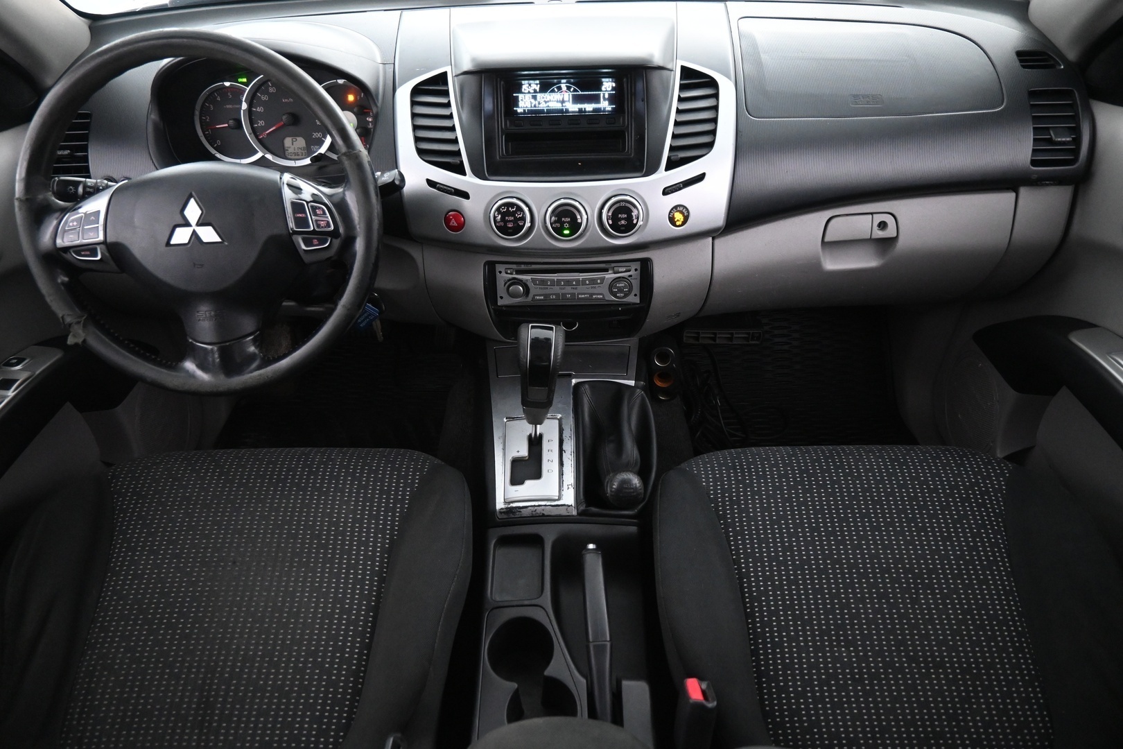 MITSUBISHI L200 2010