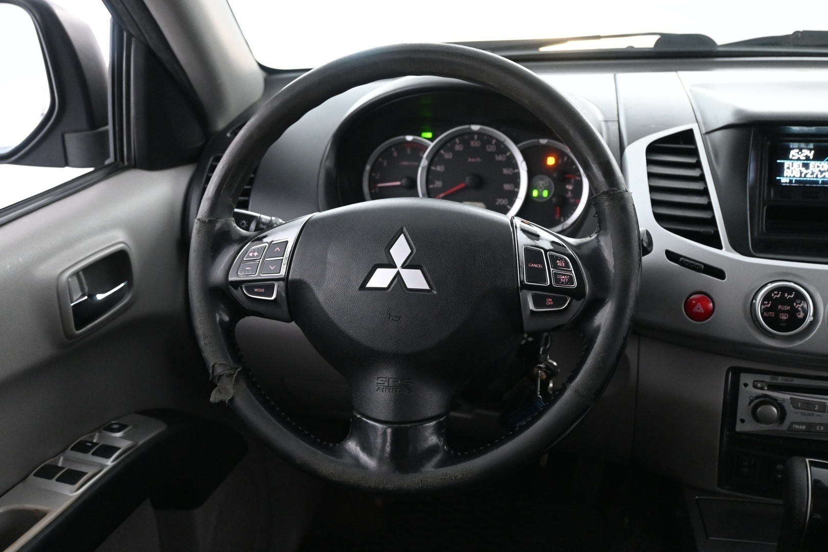 MITSUBISHI L200 2010