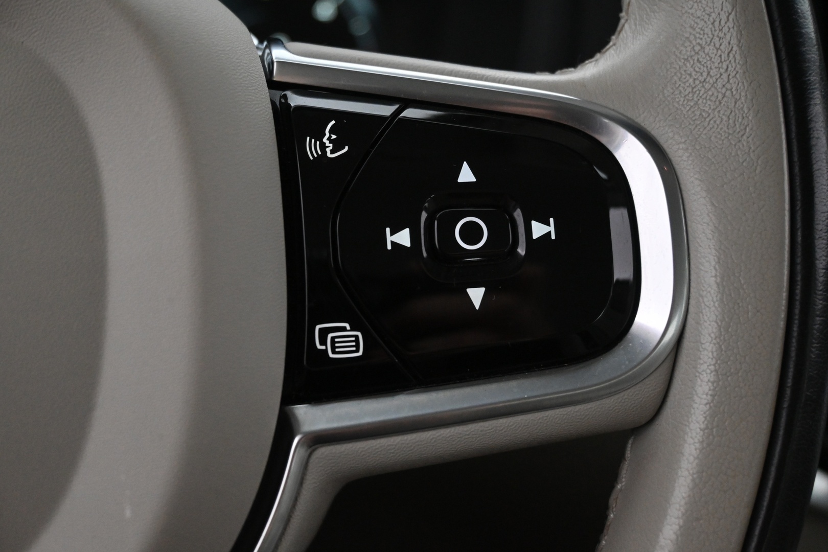 VOLVO V60 Cross Country 2021