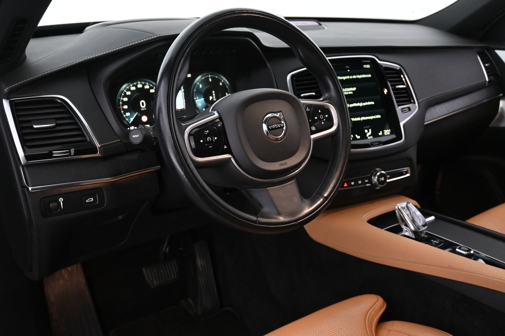 VOLVO XC90 2022