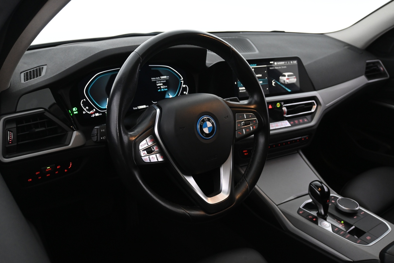 BMW 330 2022