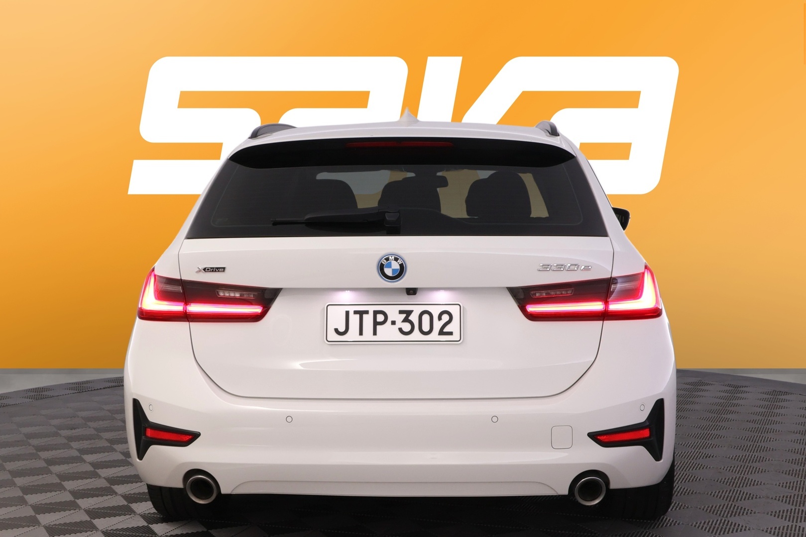 BMW 330 2022