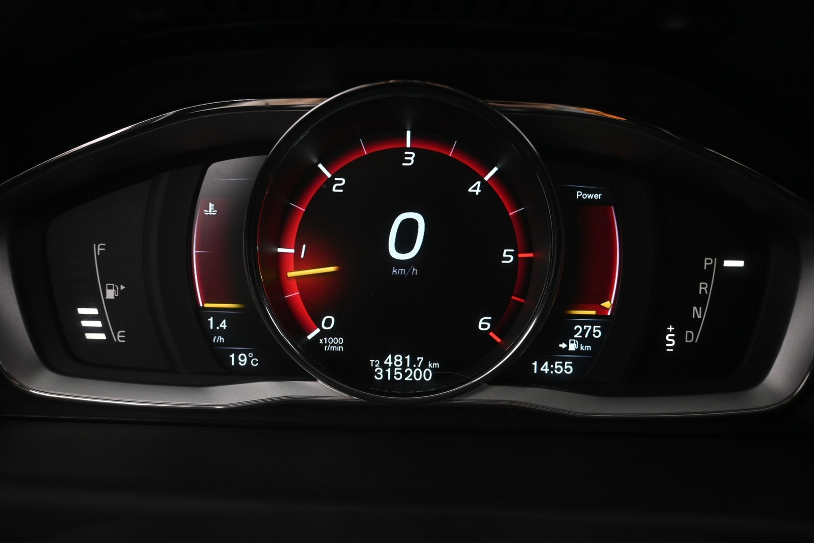 VOLVO XC70 2016