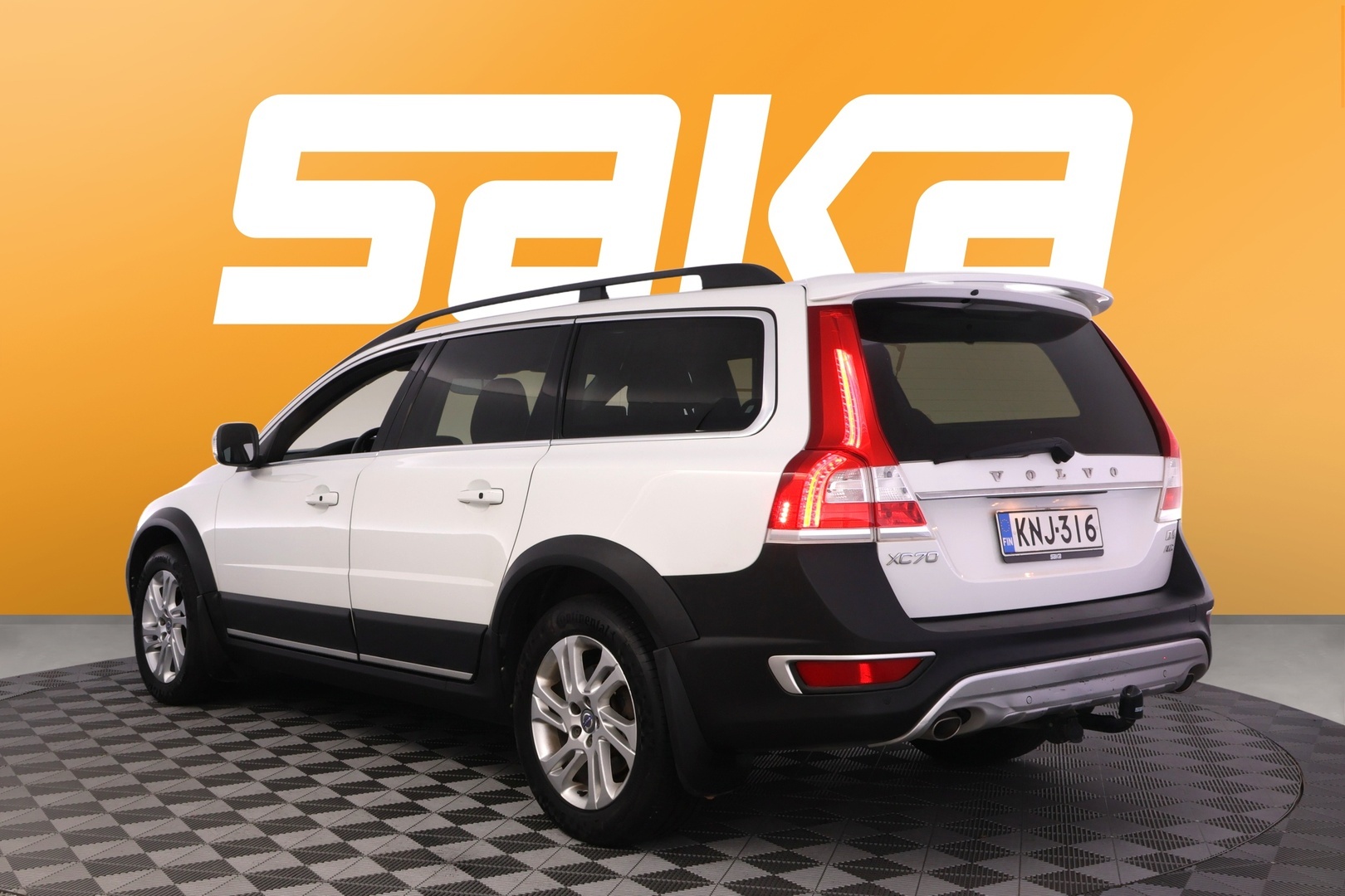 VOLVO XC70 2016