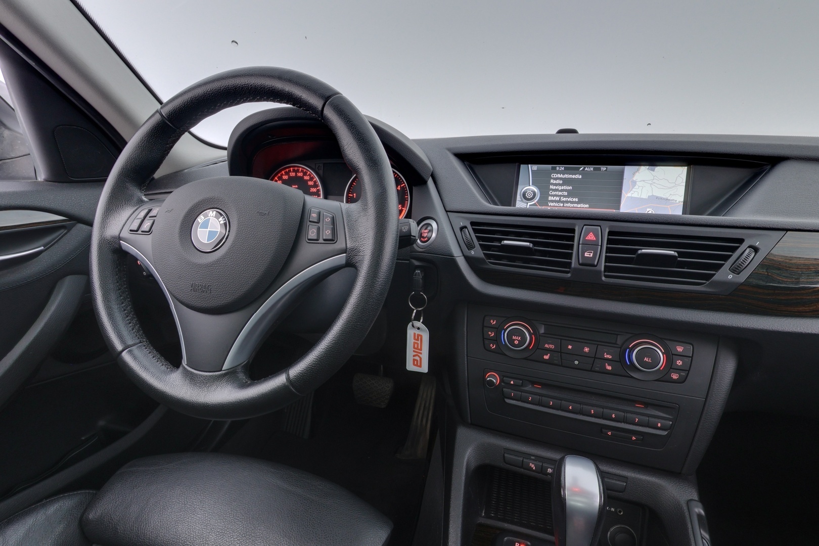 BMW X1 2011