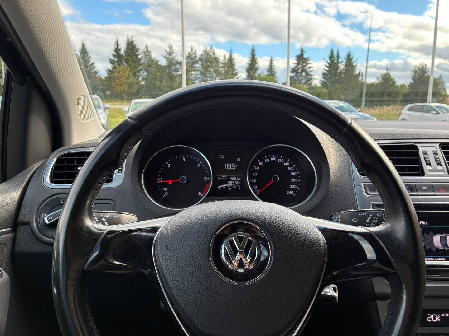 VOLKSWAGEN Polo 2017