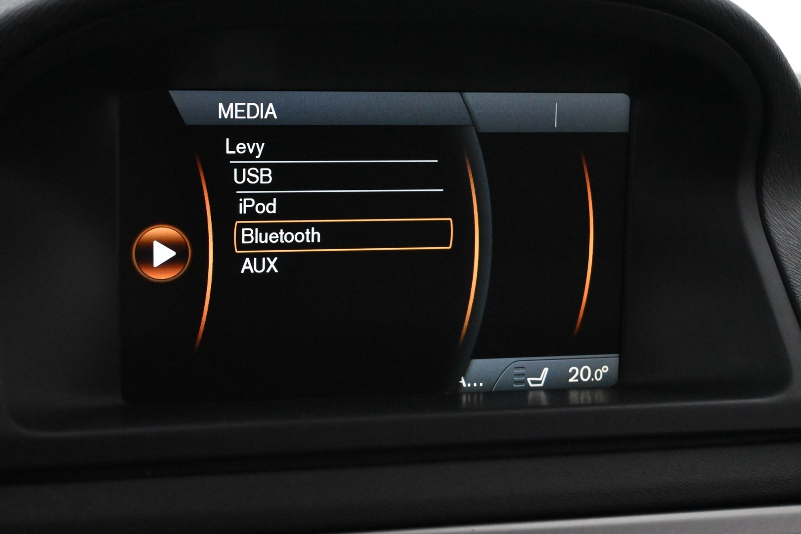 VOLVO XC70 2014
