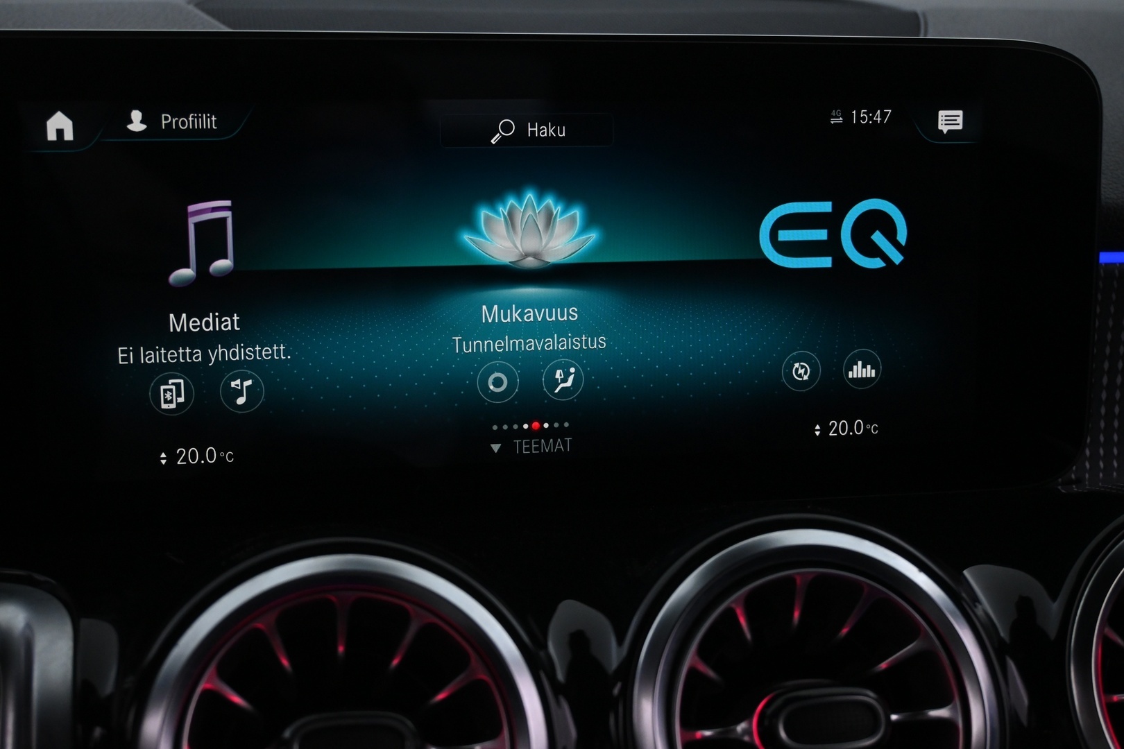 MERCEDES-BENZ EQB 2022
