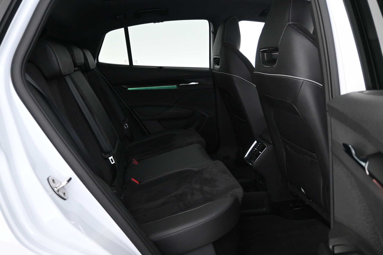 SKODA Enyaq 2023