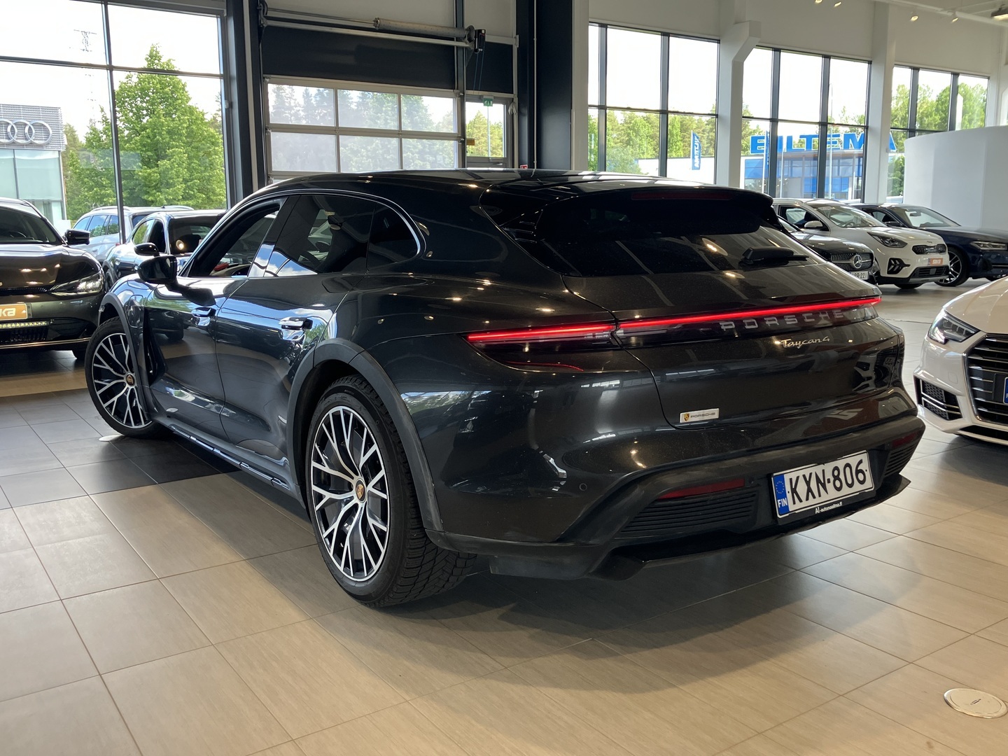 PORSCHE Taycan 2021