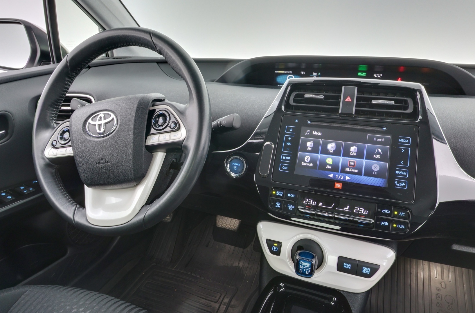 TOYOTA Prius 2017