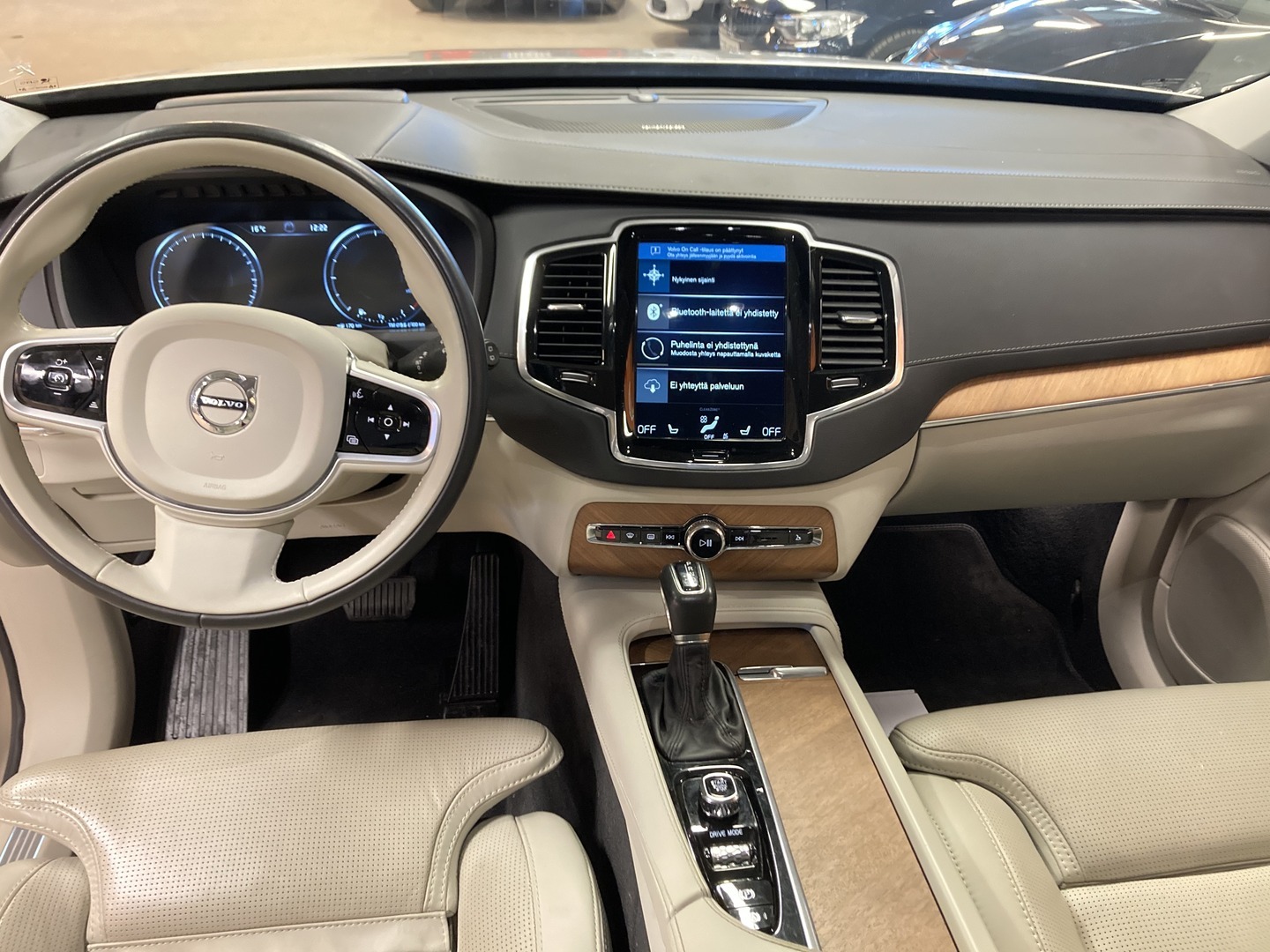 VOLVO XC90 2019