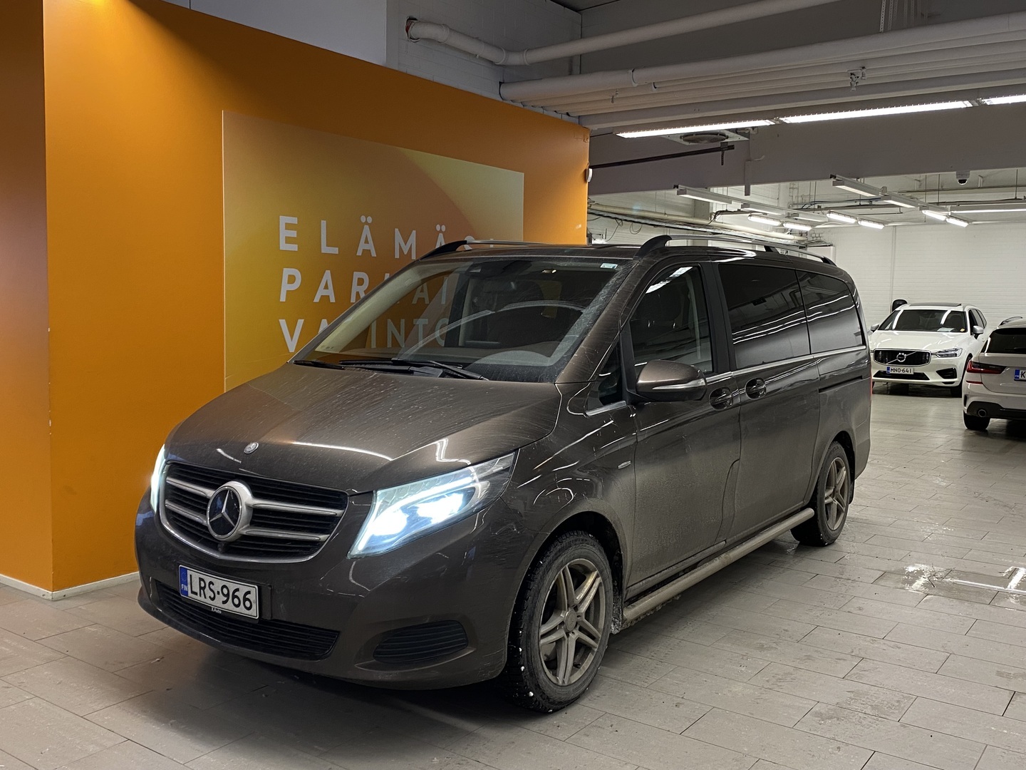 MERCEDES-BENZ V 2016